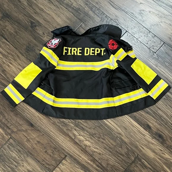 Disguise Firefighter Costume - Black and Yellow - Picture 4 of 6